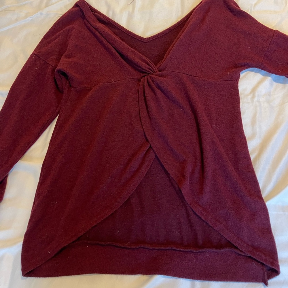 Maroon sweater - Picture 2 of 2